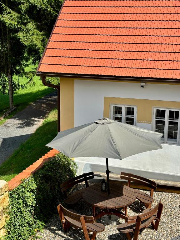Budova, kde se prázdninový dům nachází