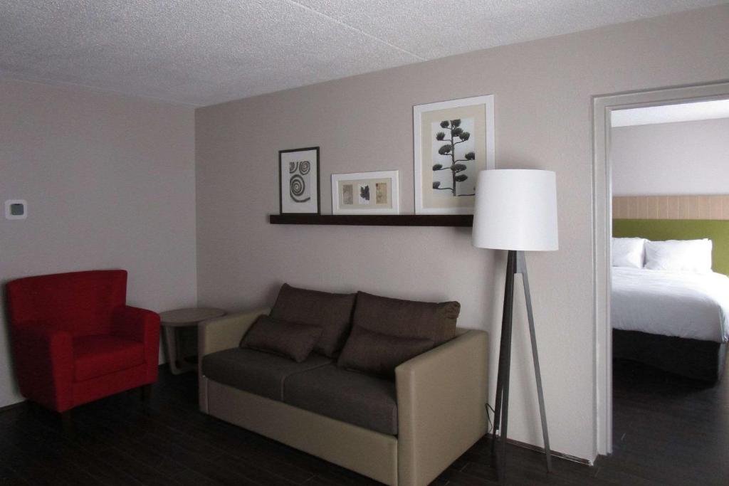 Country Inn & Suites by Radisson, Dunbar - Charleston photo