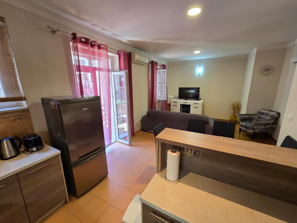 Kuchyňa alebo kuchynka v ubytovaní luxury apartment Tanja , Bacvice Split