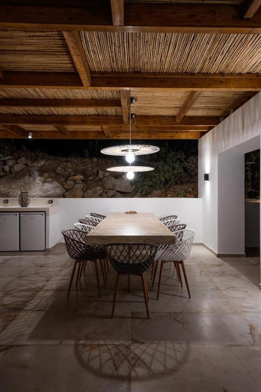 Kép Mikri Sorriso - Luxurious Villa On The Beach szállásáról Mikrí Víglában a galériában