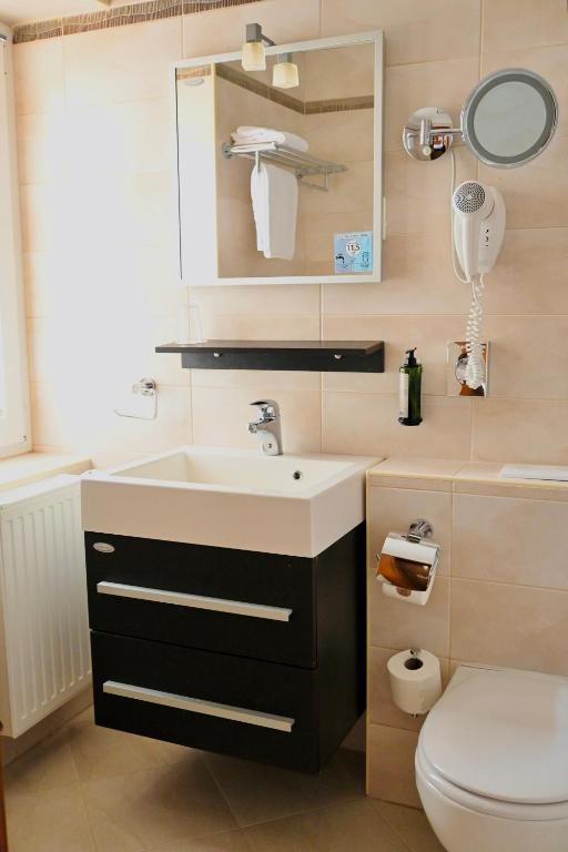 Koupelna v ubytování Hotel Piramida