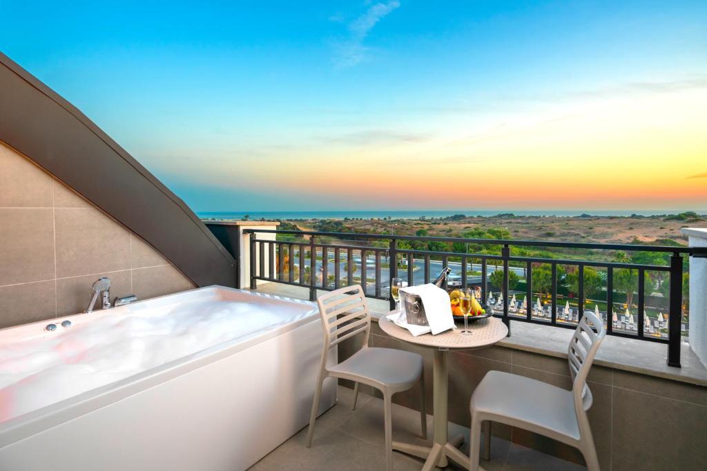 Balkón nebo terasa v ubytování VOX MARIS RESORT