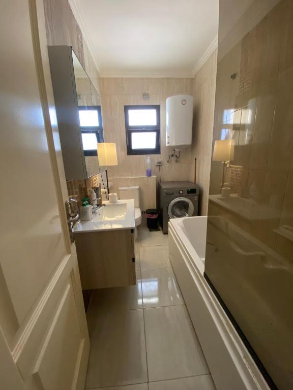 Koupelna v ubytování Luxe Madinaty Home