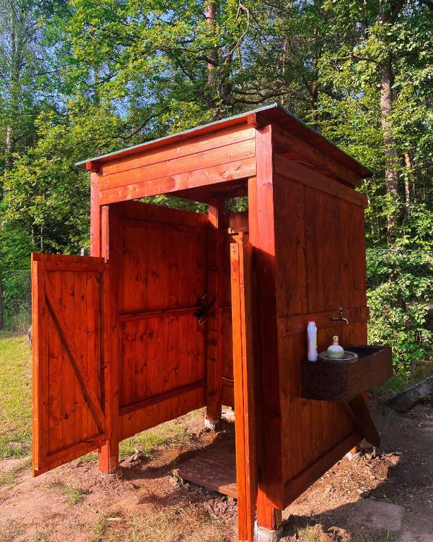 Fotografie z fotogalerie ubytování Treehouse U rybníka v destinaci Osečná