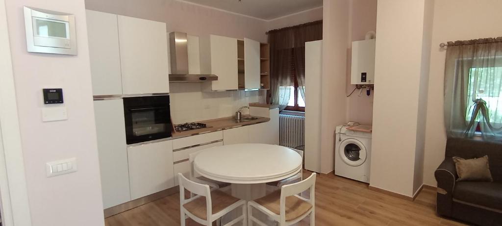 Kuchyň nebo kuchyňský kout v ubytování Casa vacanze Aielli Risorgimento