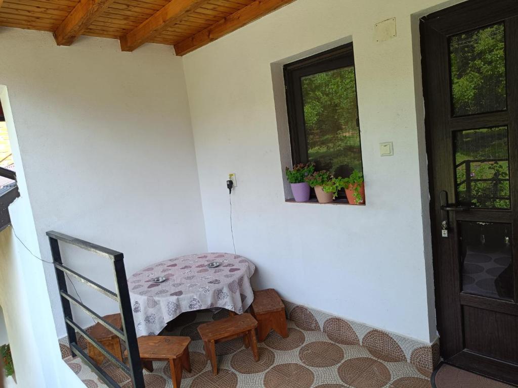 Balkón nebo terasa v ubytování Casa Mariana - Comuna Arefu, Transfăgărășan