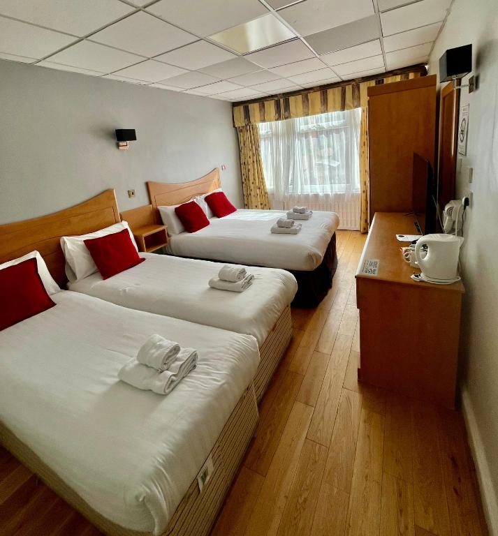Whites Hotel - 经典三重房间
