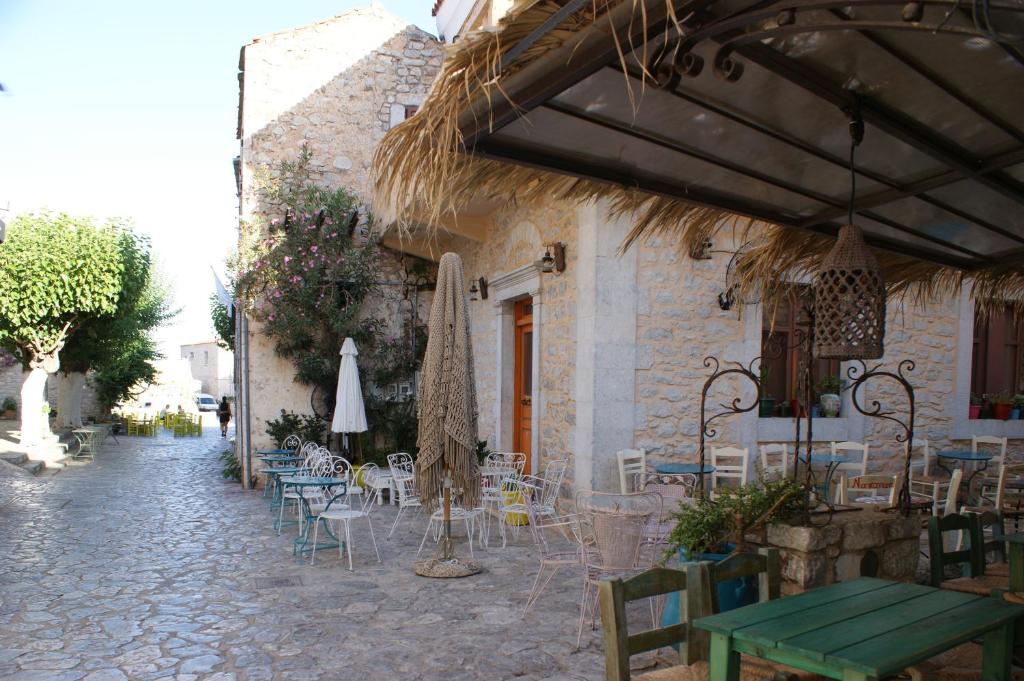 Restaurace v ubytování Thelea Mani