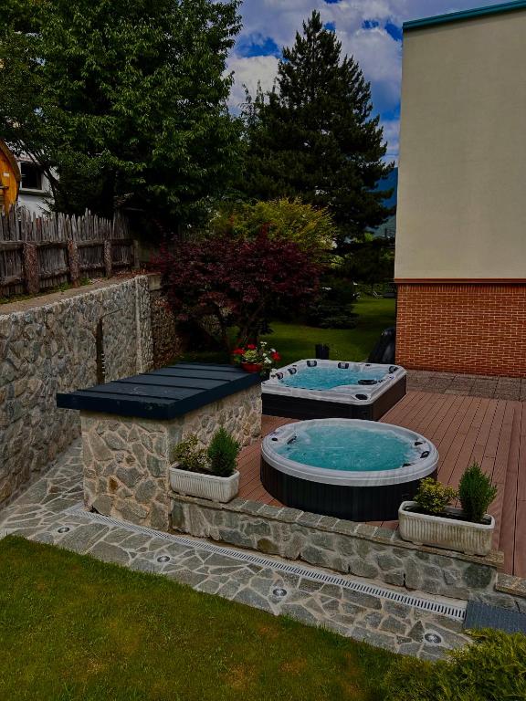 Bazén v ubytování Hotel Sole nebo v jeho okolí
