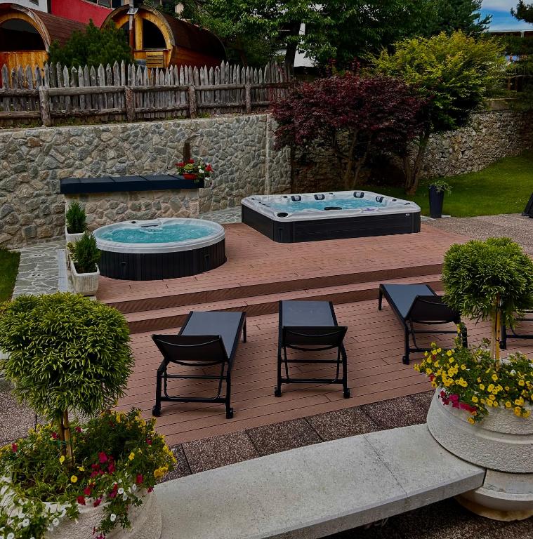 Bazén v ubytování Hotel Sole nebo v jeho okolí