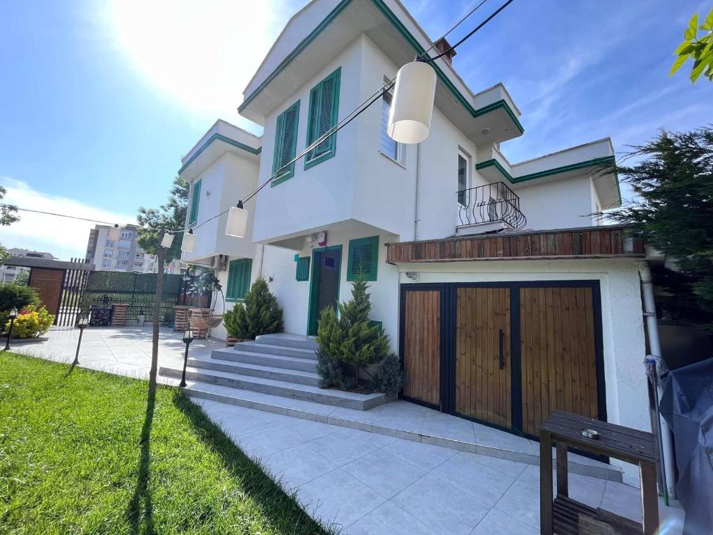 Budova, kde se vila nachází