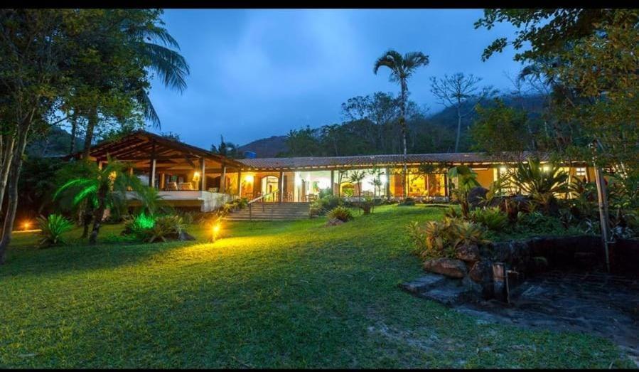 Κήπος έξω από το Flats do Félix