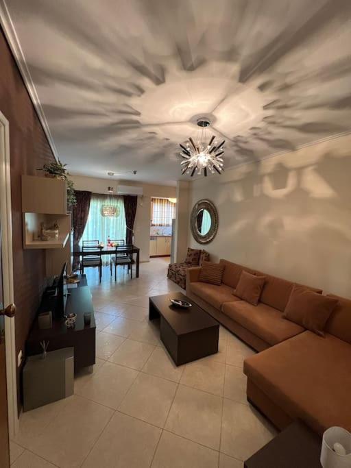 Comfortable apartment at skouze hill