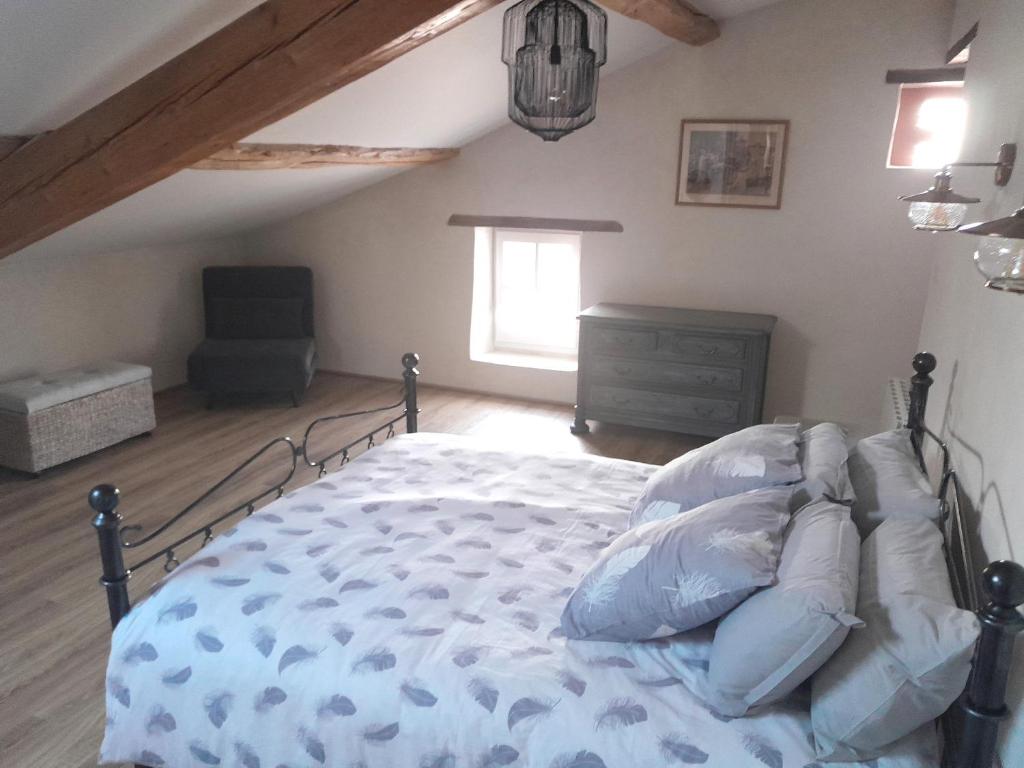 Postel nebo postele na pokoji v ubytování Maison Callonguet
