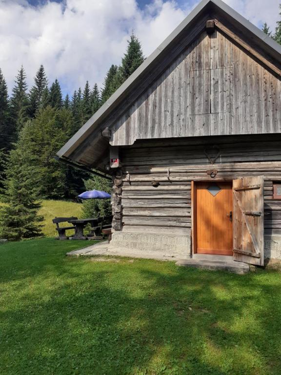 Budova, kde se apartmán nachází