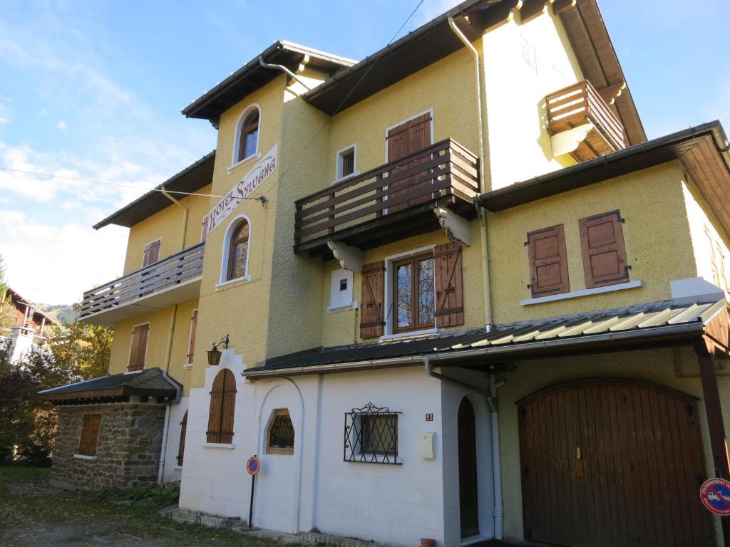 Budova, kde se hotel nachází