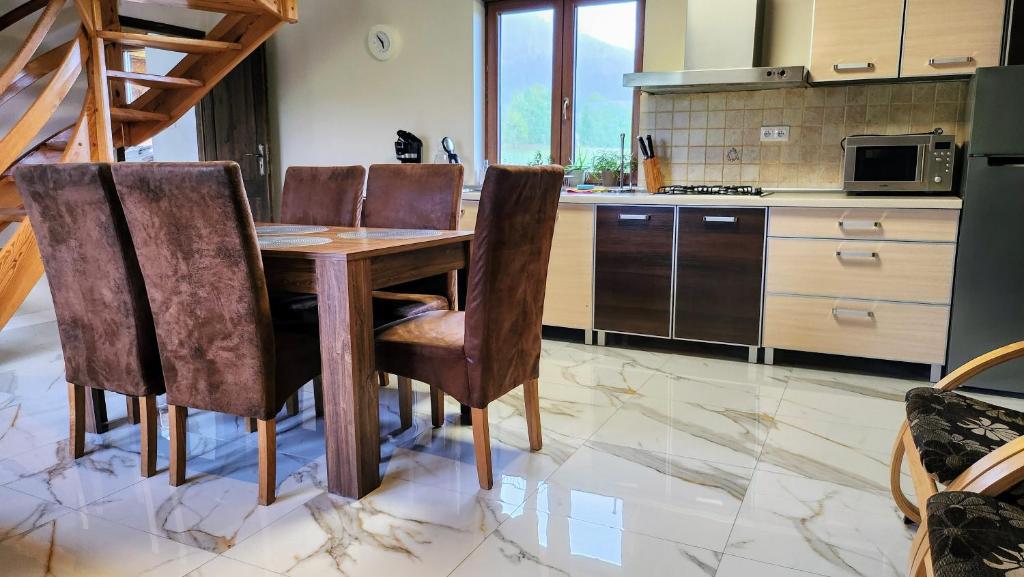 B&B Dom z Bali - Appartement Met Drie Slaapkamers