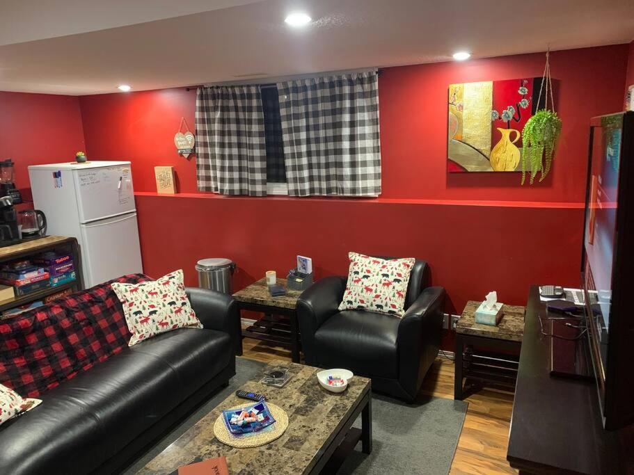 A seating area at Cozy Lodge Suite
