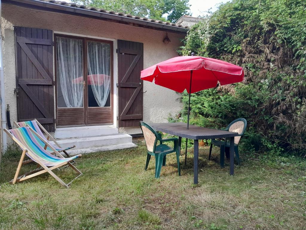 Photo de la galerie de l'établissement Chambre 2 adultes 2 enfants & Jardin, à Messanges