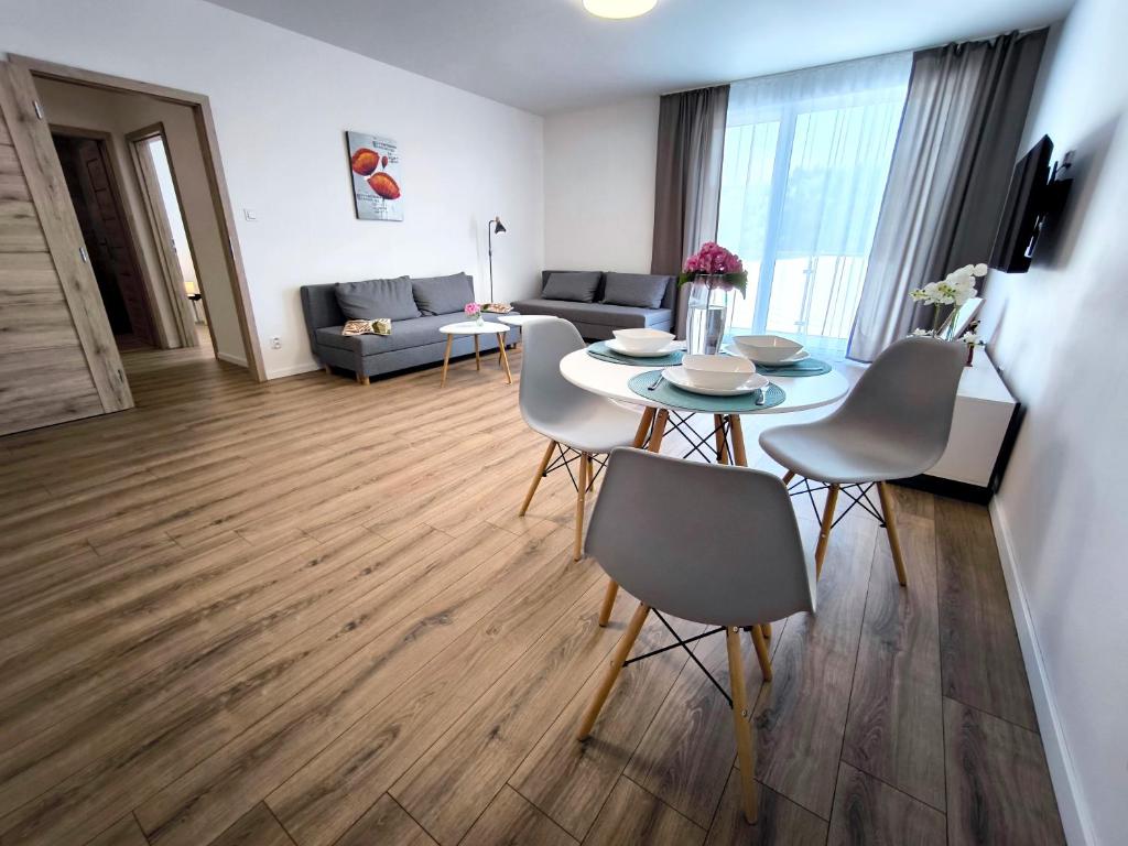 Posezení v ubytování Apartmány Karpatia s privátnym parkovaním