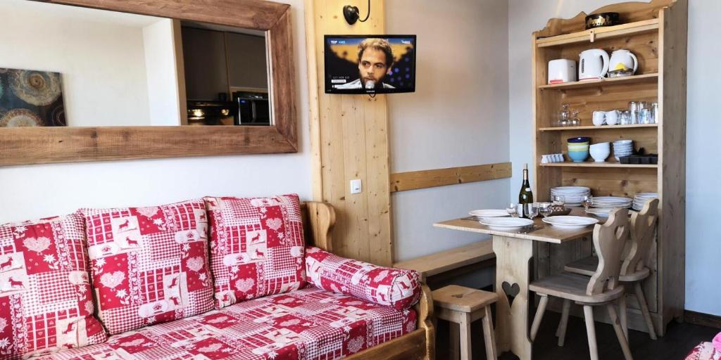 Résidence Andromede - Appartement tout confort · Au pied des pistes · Vue pistes · Casier à skis MAE-3586にあるシーティングエリア