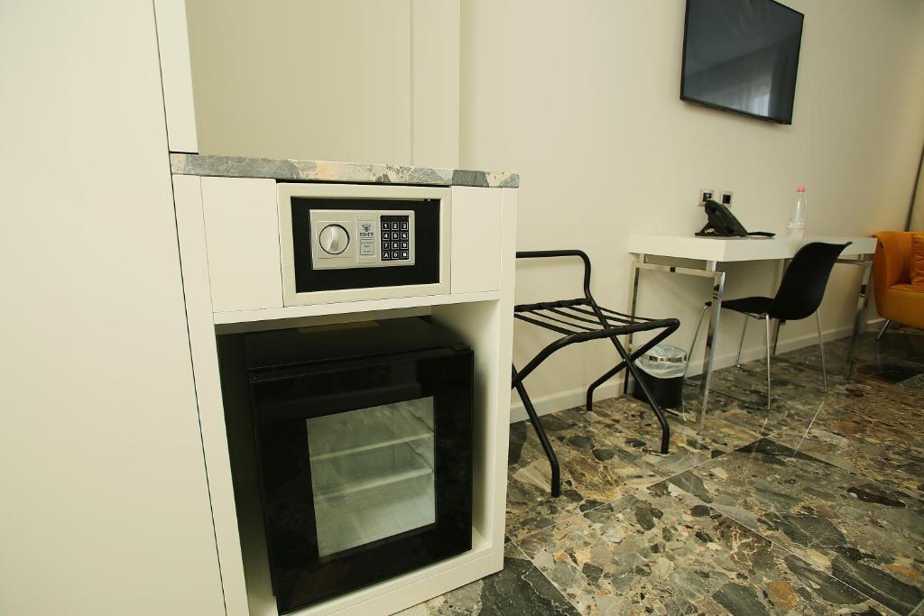 Cucina o angolo cottura di Durres Bay Hotel
