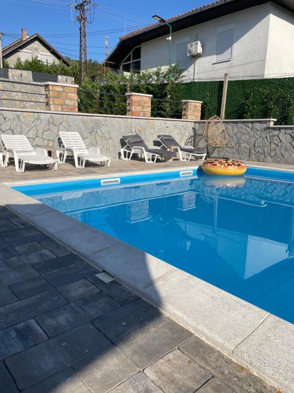 The swimming pool at or close to Vila Belilo