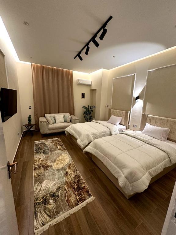 Postel nebo postele na pokoji v ubytování La Casa Del Rey Downtown Cairo