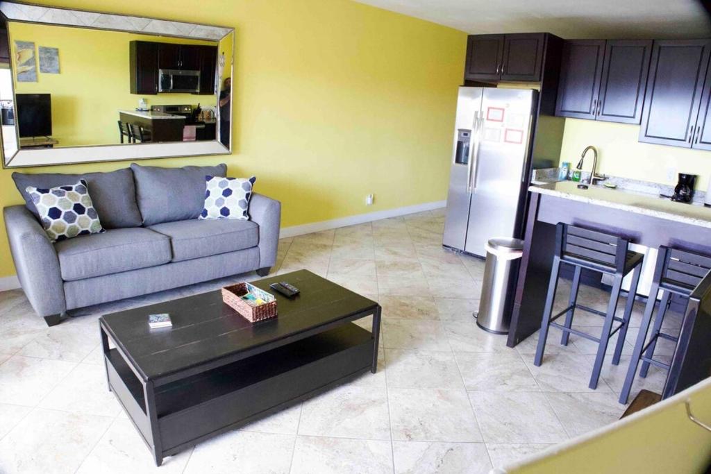Kuchyň nebo kuchyňský kout v ubytování Couples Getaway 1bed 1bath Condo In Red Hook