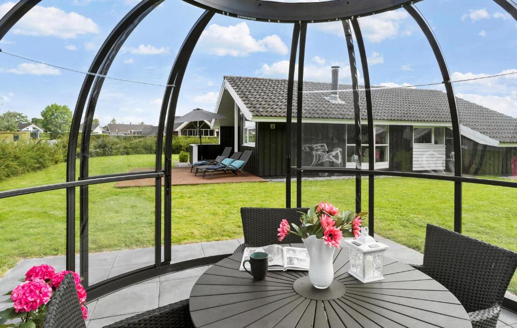 Zahrada ubytování Holiday Home Pøt Strandby Juelsminde T