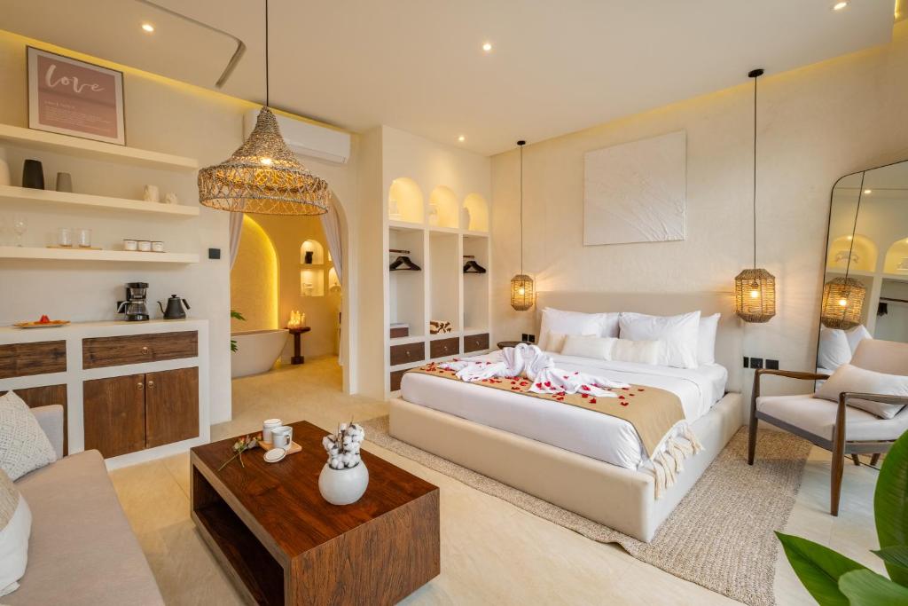 Luxe Private Pool Villa Amara 2 by Azure, Canggu (updated prices 2025)