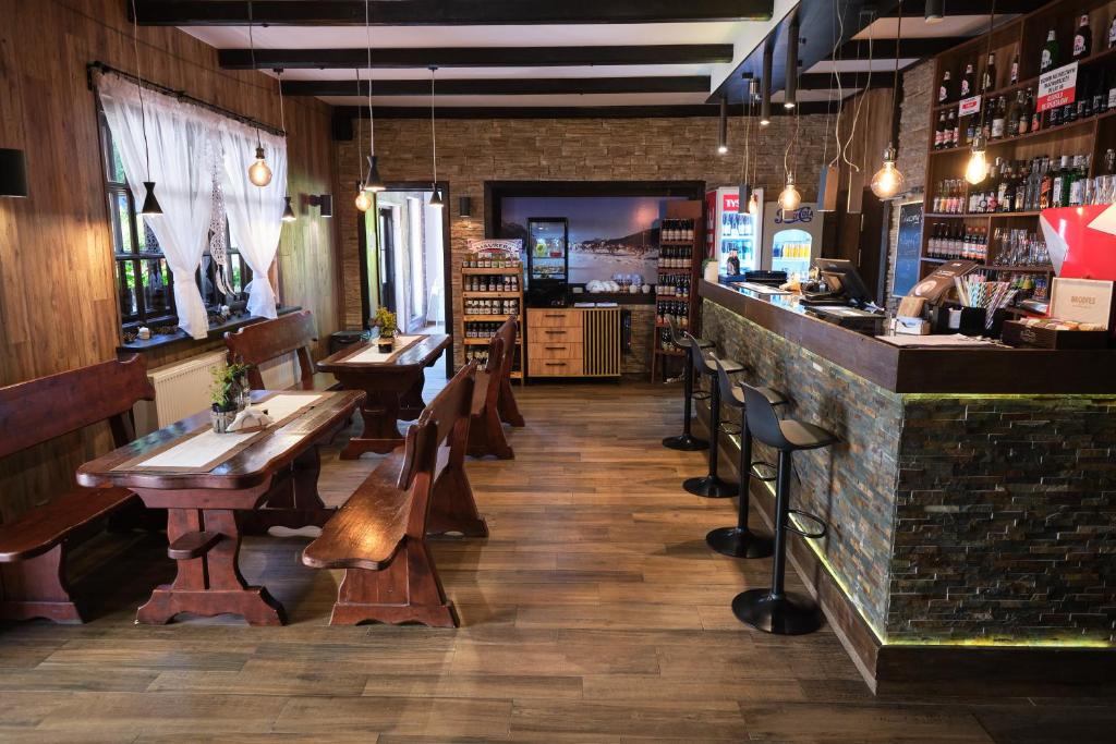Lounge nebo bar v ubytování Villa Biesisko Przysłup Cisna