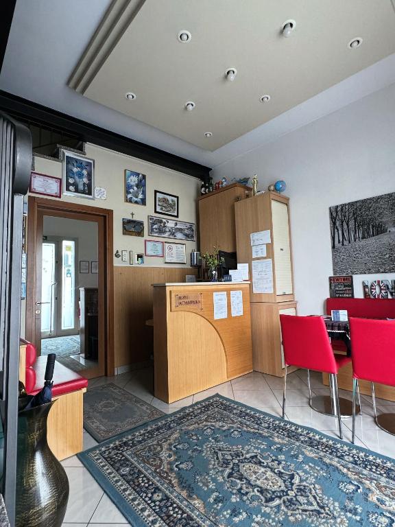 Kuchyň nebo kuchyňský kout v ubytování Albergo Acampora