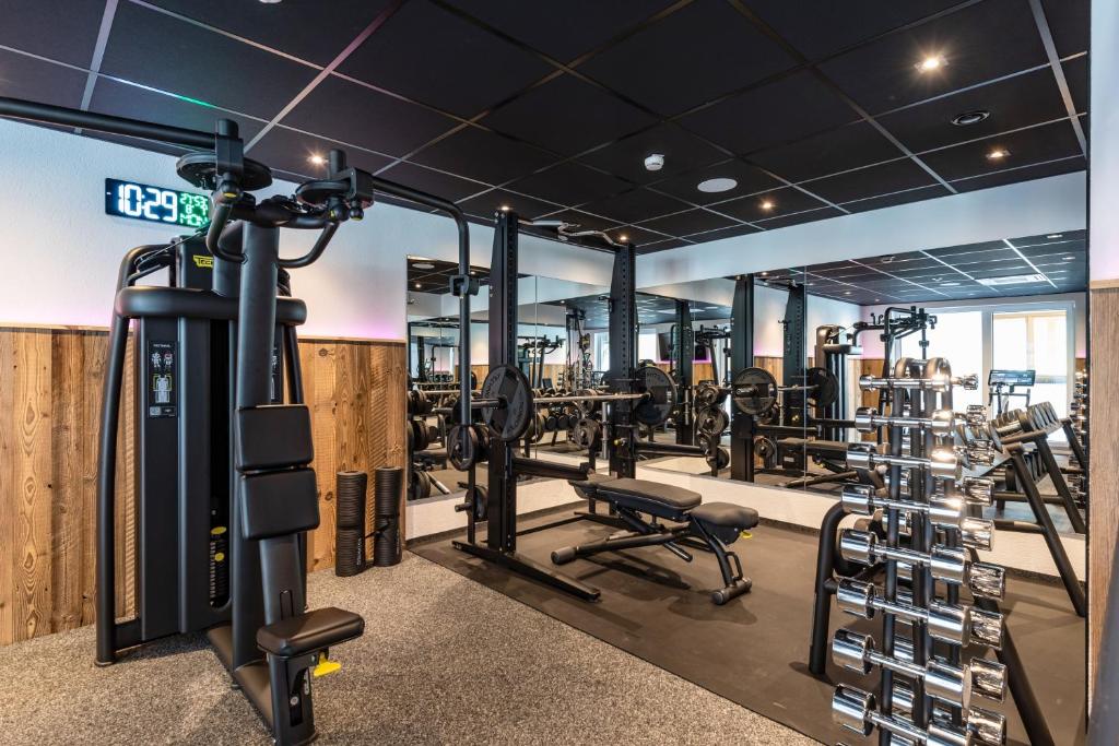 Fitness centrum a/nebo fitness zařízení v ubytování Alpenhof Hotel Garni Suprême