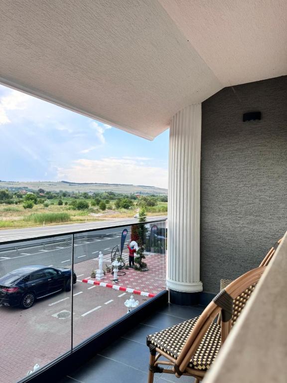 Balkón nebo terasa v ubytování Hanul Domnesc Imperial Hotel & SPA