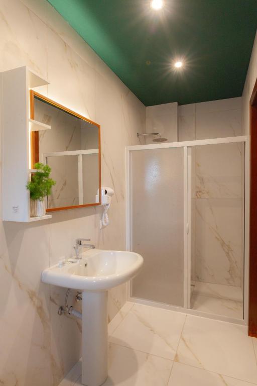 Koupelna v ubytování RRRapido Hotel