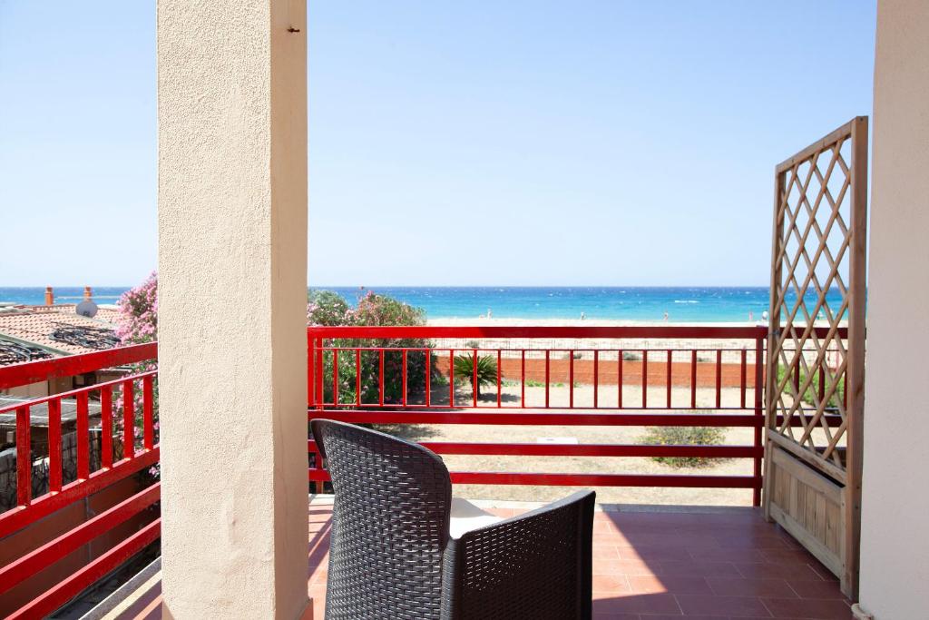 Solanas Home Stay - Camere Confortevoli Fronte Spiaggia