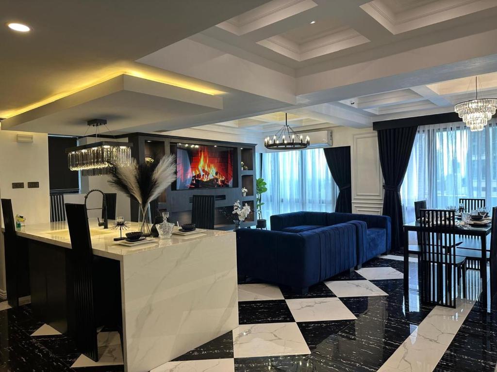 Posezení v ubytování City View at MAKATI Prime Luxury