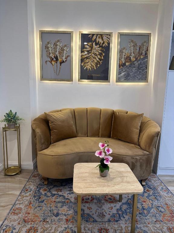 MAKATI Isabela Luxury - Studio Met Balkon