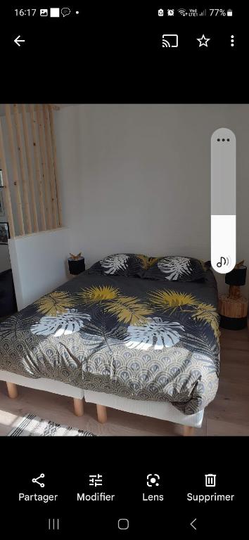 Postel nebo postele na pokoji v ubytování à 2 minutes de la plage