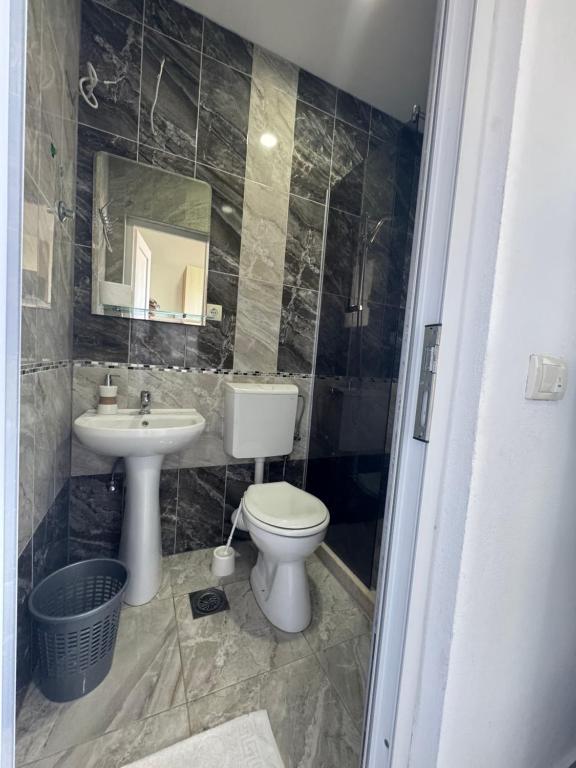 Koupelna v ubytování Apartmani ZMS