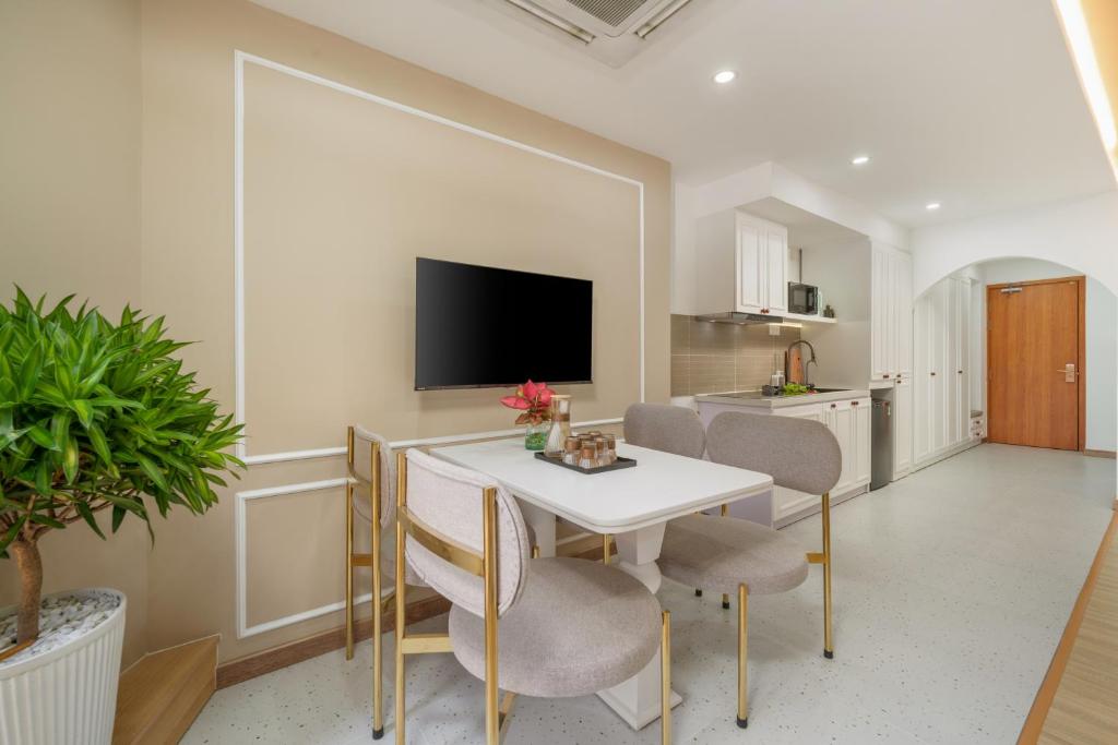 Kuchyň nebo kuchyňský kout v ubytování Q Apartment Da Nang