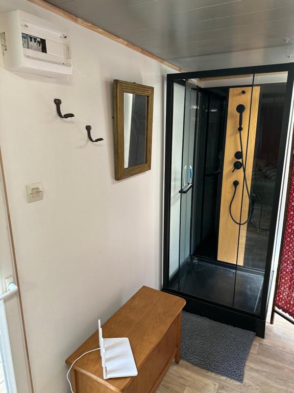 Fotografie z fotogalerie ubytování La Cabane du Halage v destinaci Aire-sur-la-Lys