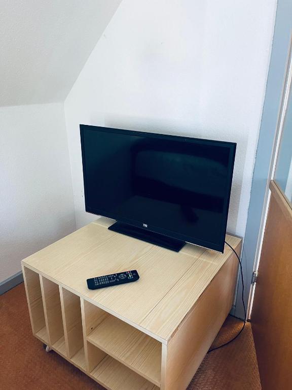 TV a/nebo společenská místnost v ubytování VS-Homestay