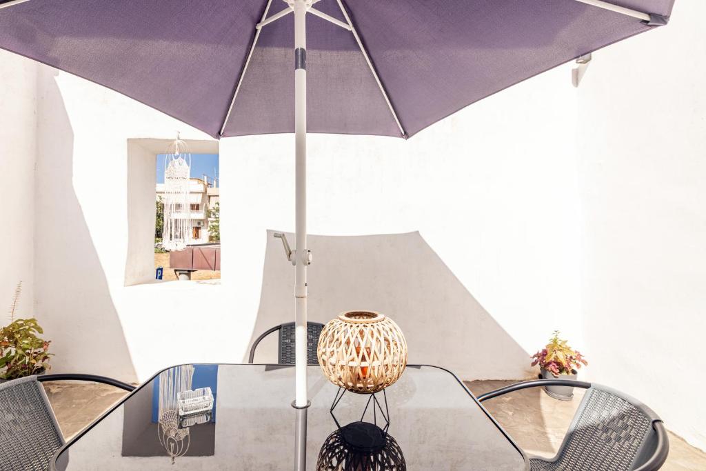 A seating area at Stef&Art Old Town House