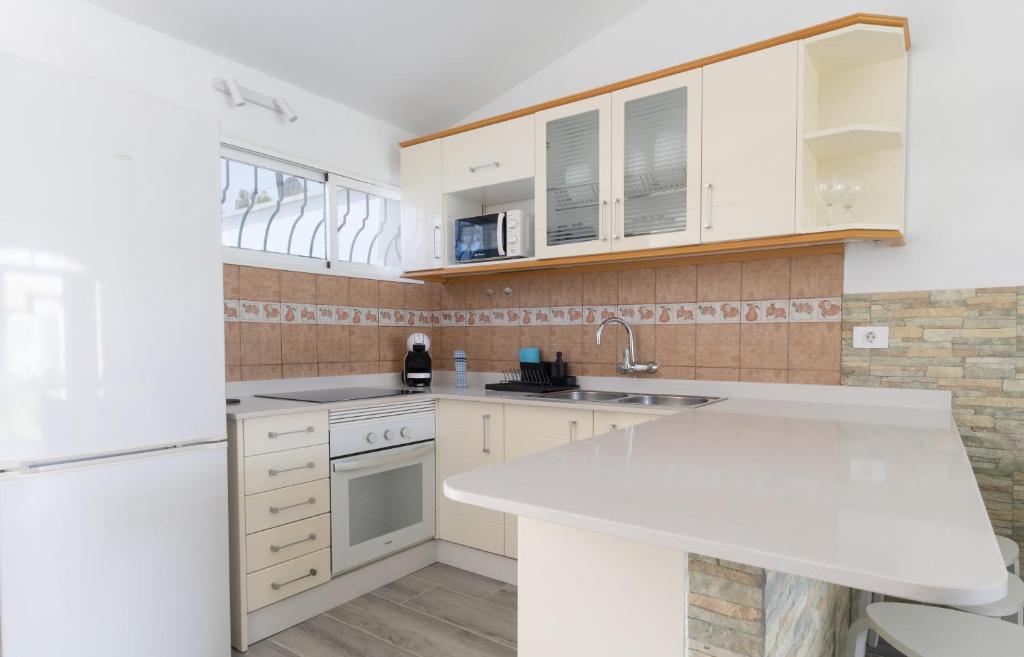 Kuchnia lub aneks kuchenny w obiekcie Bungalow Playa del Inglés