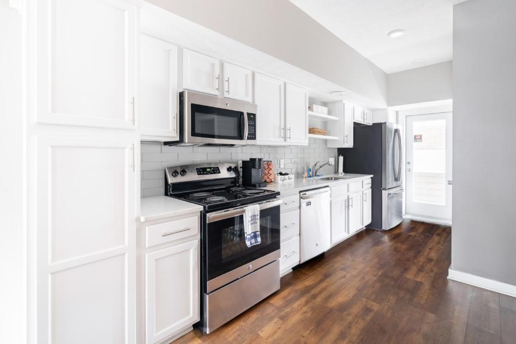 Luxury Downtown Townhome Unit 7 photo