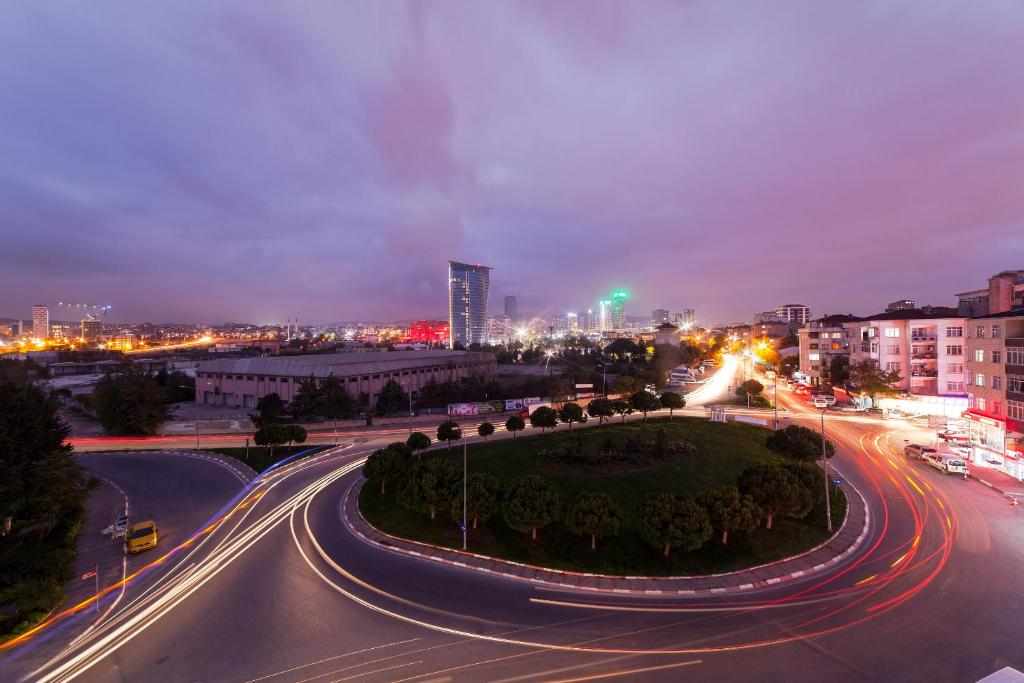 Nespecifikovaný výhled na destinaci Istanbul nebo výhled na město při pohledu z hotelu