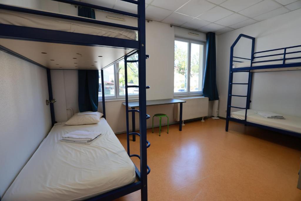 Auberge de Jeunesse de Mulhouse - Family Room With 4 Beds (2 Adults + 2 Children)