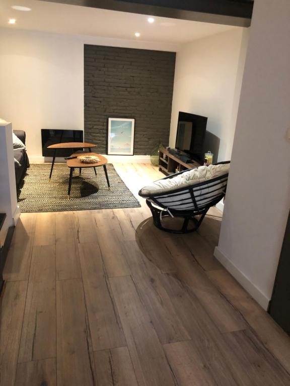 Телевізор і / або розважальний центр в Maison avec garage